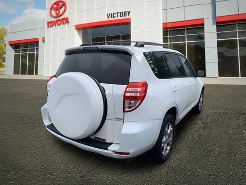 Pearl 2018 Toyota RAV4 Limited