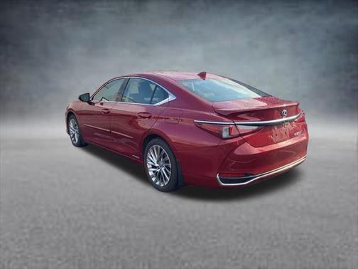 2022 Lexus ES 300h Luxury