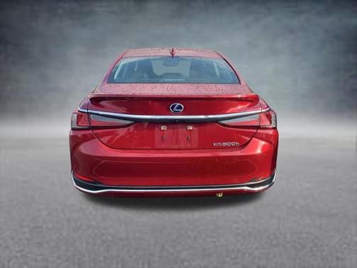 2022 Lexus ES 300h Luxury
