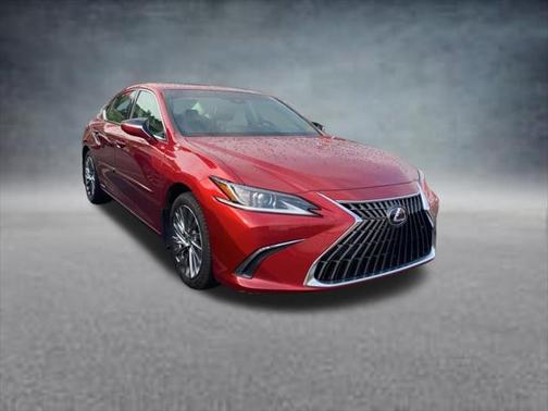 2022 Lexus ES 300h Luxury