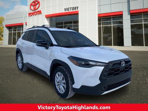 2026 Toyota Corolla Cross LE