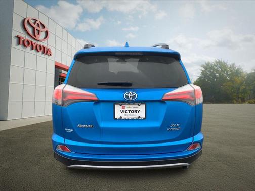 2017 Toyota RAV4 Hybrid XLE