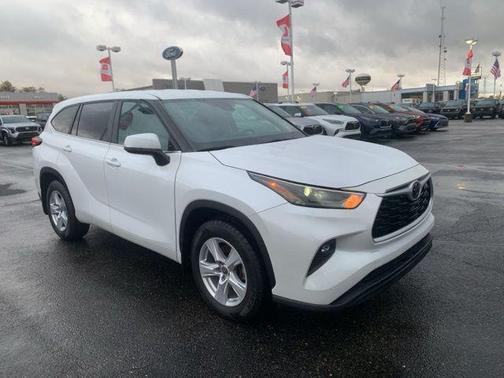 2023 Toyota Highlander LE