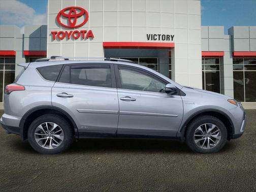 Silver Sky Metallic 2018 Toyota RAV4 Hybrid LE