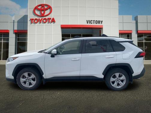 Super White 2019 Toyota RAV4 XLE