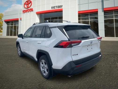Super White 2019 Toyota RAV4 XLE
