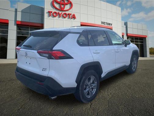 2025 Toyota RAV4 Hybrid XLE