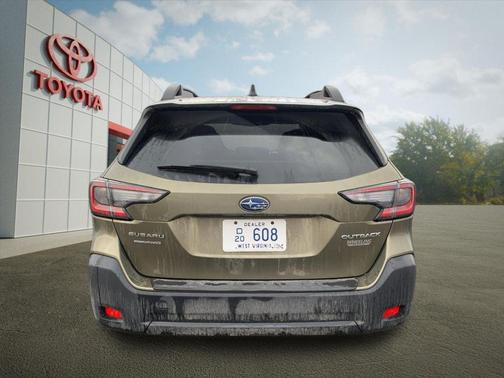2025 Subaru Outback Premium