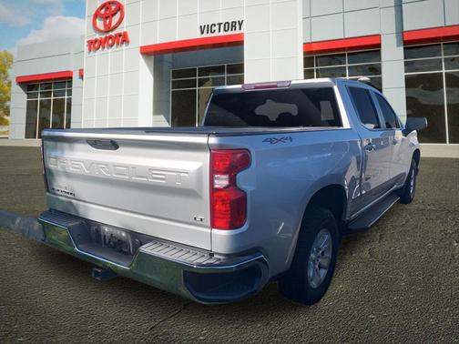 Silver Ice Metallic 2019 Chevrolet Silverado 1500 LT