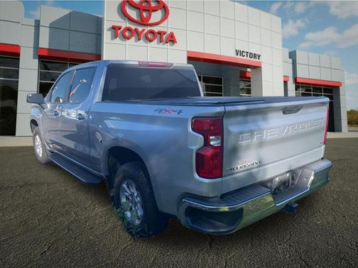 Silver Ice Metallic 2019 Chevrolet Silverado 1500 LT