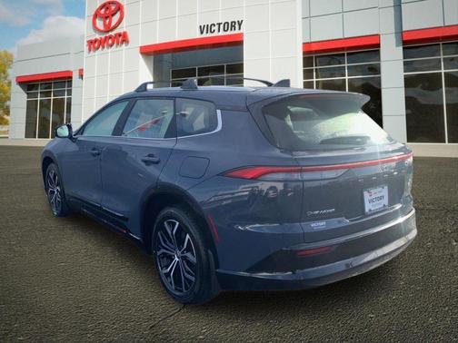 2025 Toyota Crown Signia XLE