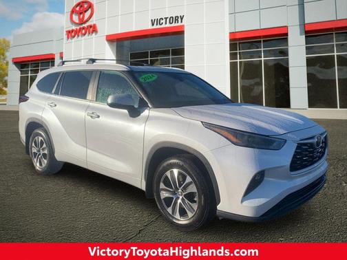 2024 Toyota Highlander XLE