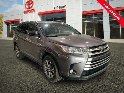 Predawn Gray Mica 2019 Toyota Highlander XLE