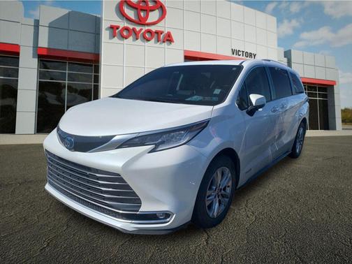 Blizzard Pearl 2021 Toyota Sienna Platinum 7 Passenger