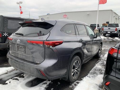 2023 Toyota Highlander XLE