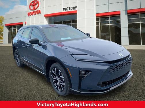 2025 Toyota Crown Signia XLE