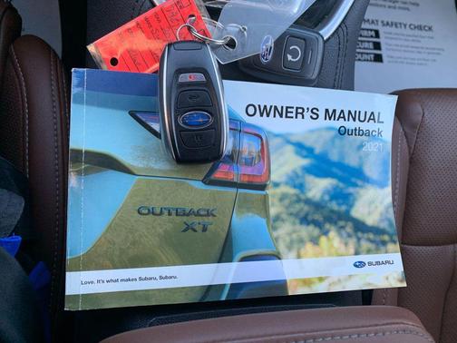 2021 Subaru Outback Touring XT