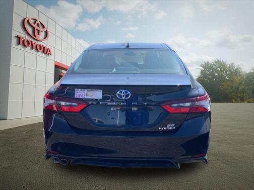 Midnight Black Metallic 2023 Toyota Camry SE