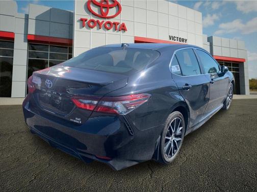 Midnight Black Metallic 2023 Toyota Camry SE