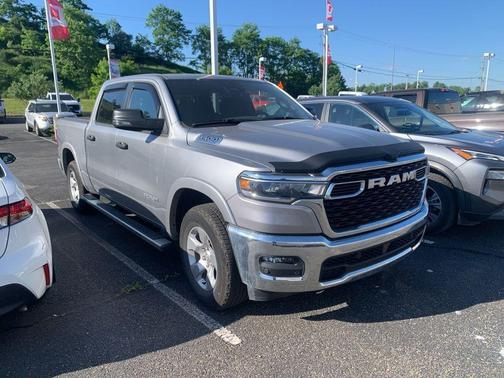 Billet Silver Metallic Clearcoat 2025 RAM 1500 Big Horn/Lone Star