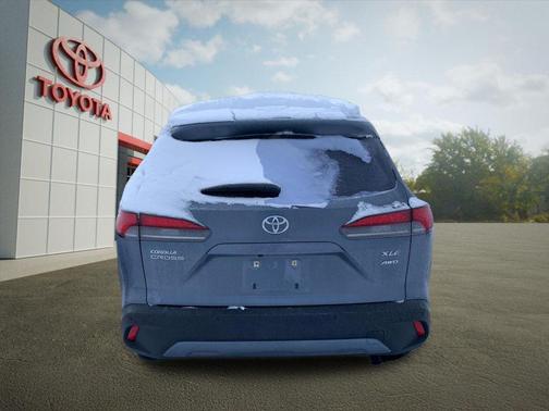2023 Toyota Corolla Cross XLE