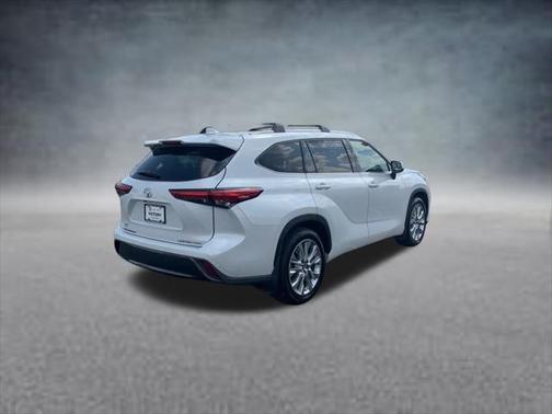 2022 Toyota Highlander Limited