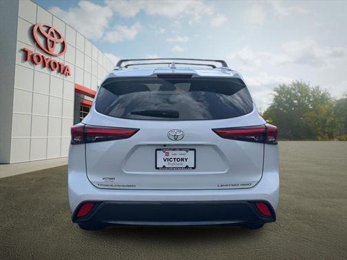 2022 Toyota Highlander Limited