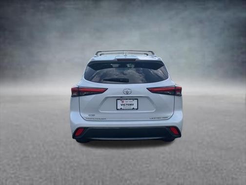 2022 Toyota Highlander Limited