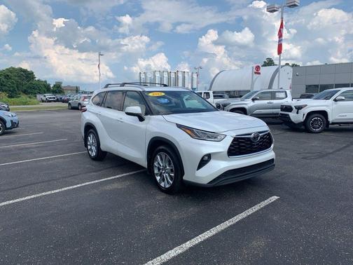 2022 Toyota Highlander Limited