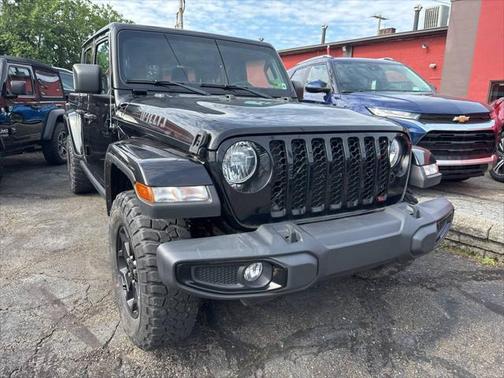 2021 Jeep Gladiator Willys 4x4 4dr Crew Cab 5.0 ft. SB