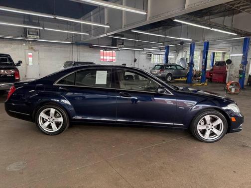 2012 Mercedes-Benz S-Class S 550 4MATIC AWD 4dr Sedan