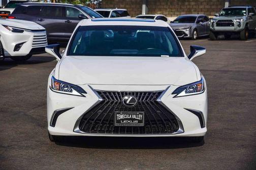 2025 Lexus ES 300h Base