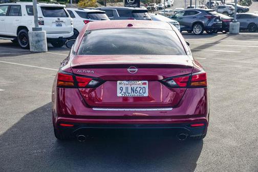 2023 Nissan Altima SR FWD