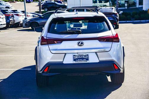 2025 Lexus UX 300h Base