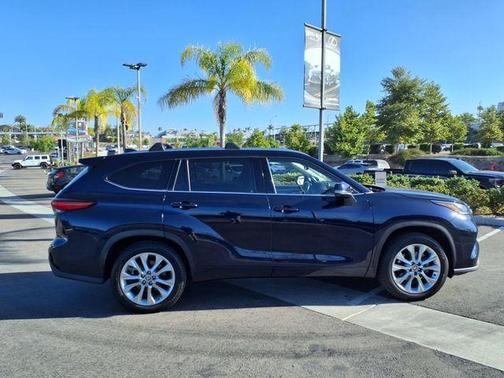 2022 Toyota Highlander Limited