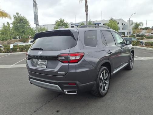 2024 Honda Pilot Touring