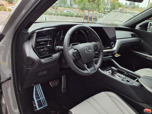 2025 Lexus TX 500h F SPORT Premium