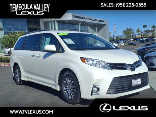 2018 Toyota Sienna XLE
