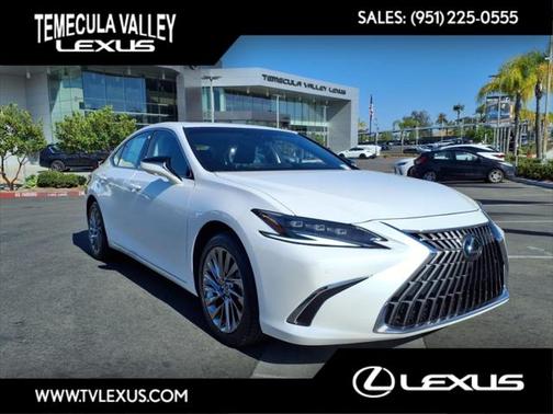2025 Lexus ES 300h Luxury