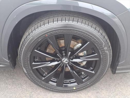 2024 Lexus NX 450h+ F SPORT Handling