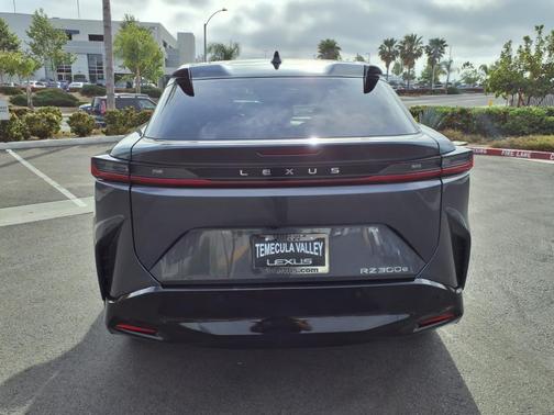 2025 Lexus RZ 300e Luxury