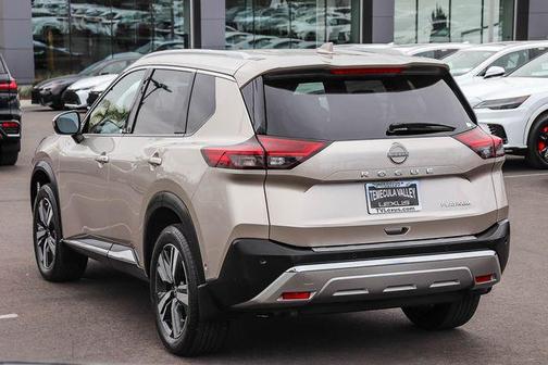 Champagne Silver Metallic 2022 Nissan Rogue Platinum