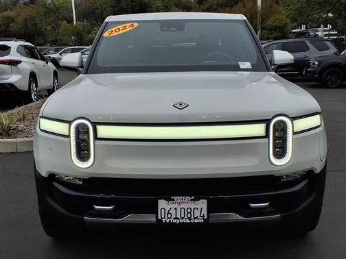 2024 Rivian R1T Adventure Package