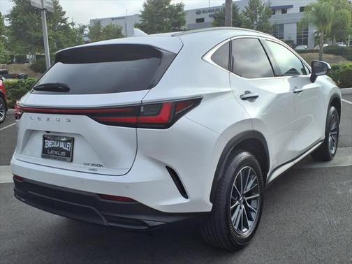 2025 Lexus NX 350h Premium