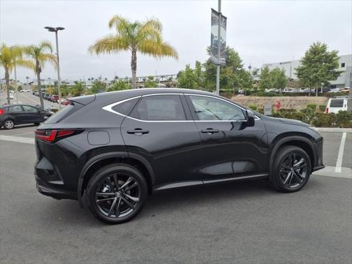 2025 Lexus NX 450h+ Luxury
