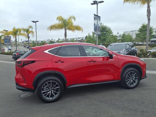 2025 Lexus NX 350h Premium