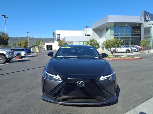 2023 Lexus RZ 450e Luxury