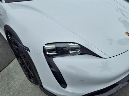 2023 Porsche Taycan Cross Turismo 4