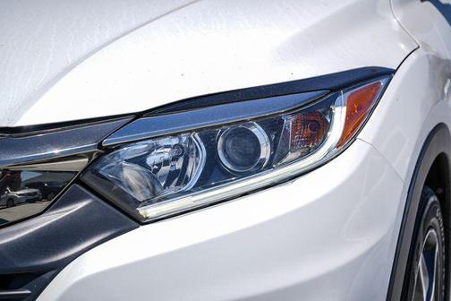 Platinum White Pearl 2022 Honda HR-V EX