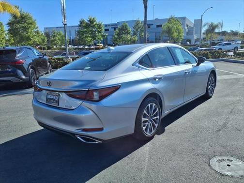 2023 Lexus ES 350 Base